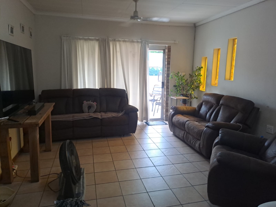 15 Bedroom Property for Sale in Oos Einde North West